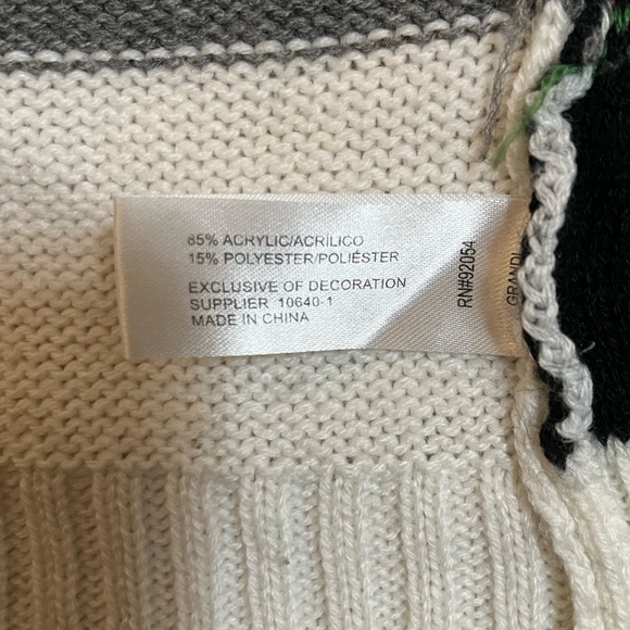 Ugly Xmas Sweater - Picture 6 of 6